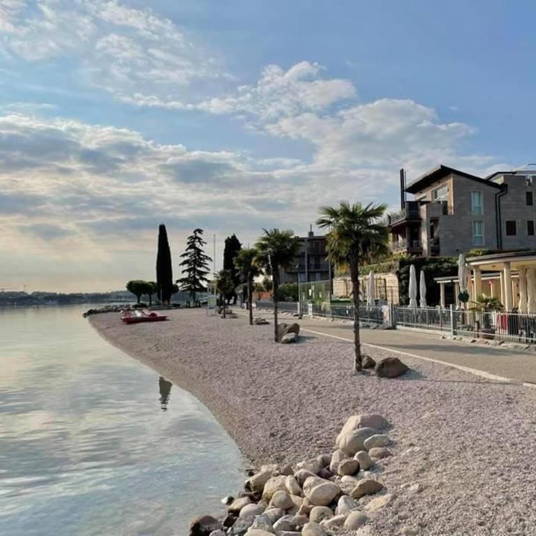 Lake Garda Lovers Luxury - One-Bedroom Apartment - 1