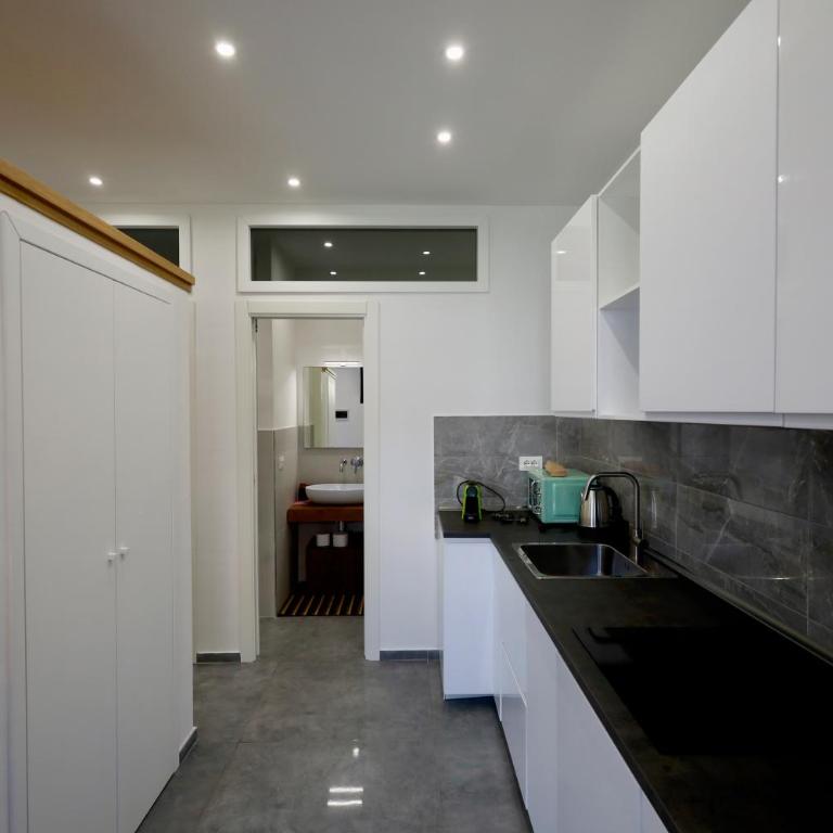 Eos - Elegant Apartments & Suites - Monolocale con Vasca Idromassaggio - 6