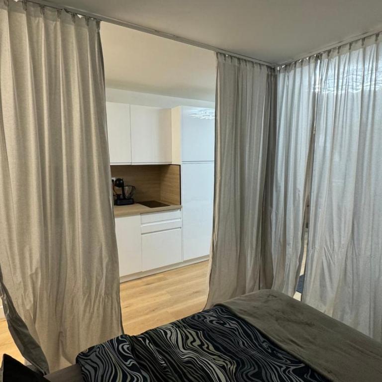 Apt Juan-les-Pins Clim-Plage 200m -Piscine - Monolocale - 12