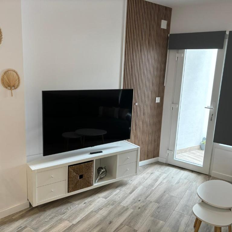Apartamentos turísticos Demar - Apartment - Ground Floor - 28