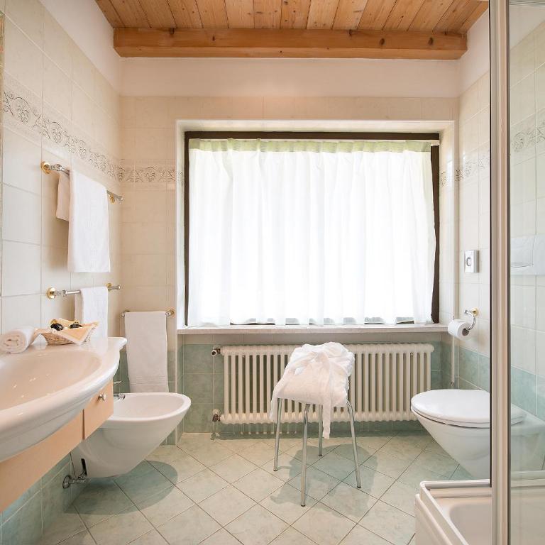 Hotel Cristallo - Camera Deluxe - 2