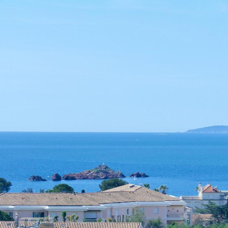 Villa Les Beaux Jours - Vue mer - Piscine - Jardin - Centre ville - Villa mit Meerblick - 74