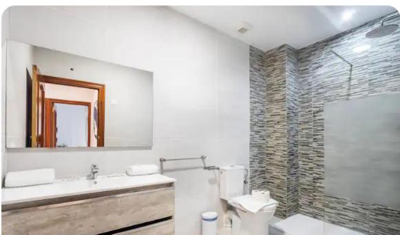 Centrico, 2 habitaciones, confort ascensor,wifi AC - Two-Bedroom Apartment - 21