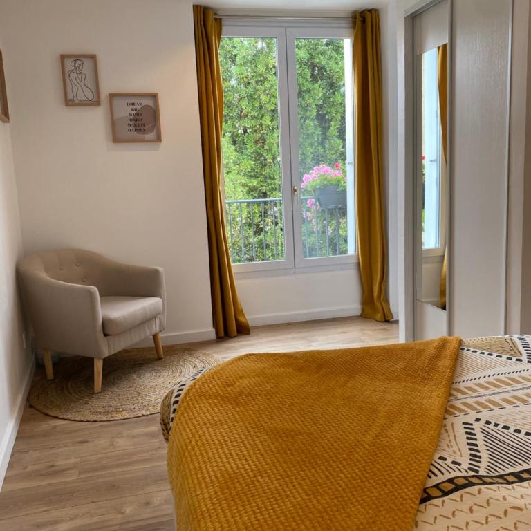 • Bel appartement - centre historique de Poitiers - Appartement 2 Chambres - 15