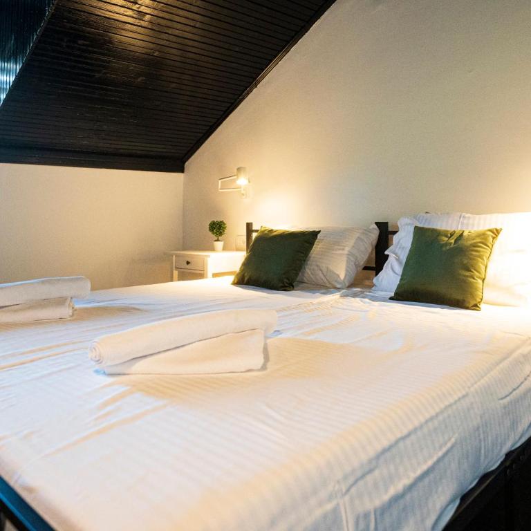 Cozy Nook B&B - Free Private Parking - Deluks Dvokrevetna Soba sa Bračnim Krevetom - 2