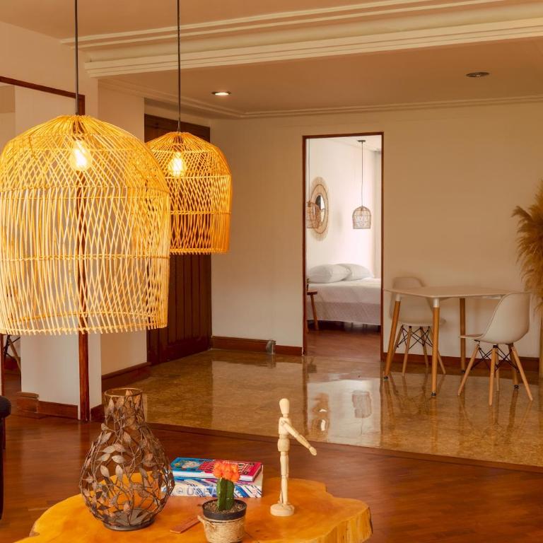 Elegante habitación baño compartido en Poblado-B11 - Apartamento de 1 dormitorio - 10