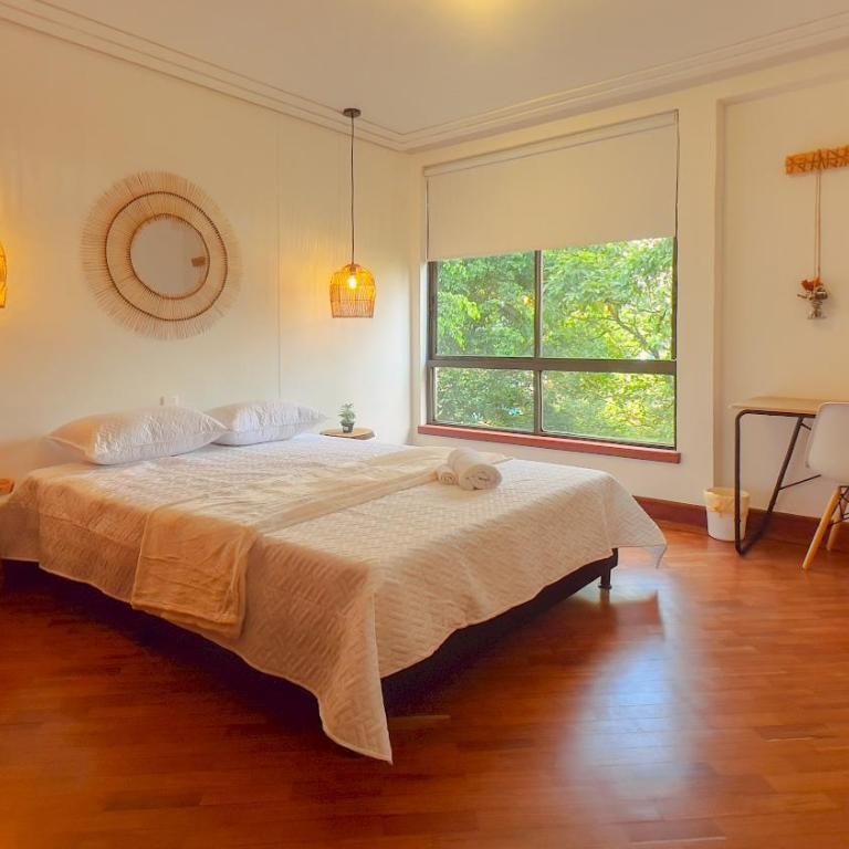 Habitación central con baño compartido Poblado-B14 - Apartamento de 1 dormitorio - 2