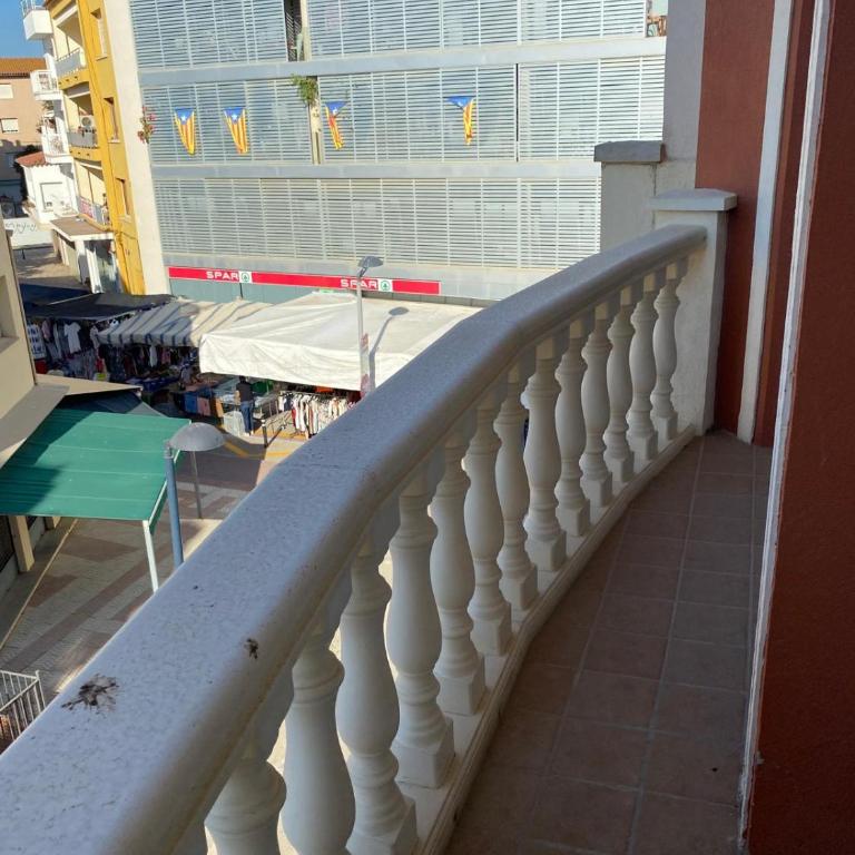 Jordi's flat close to the Beach - One-Bedroom Apartment - 5