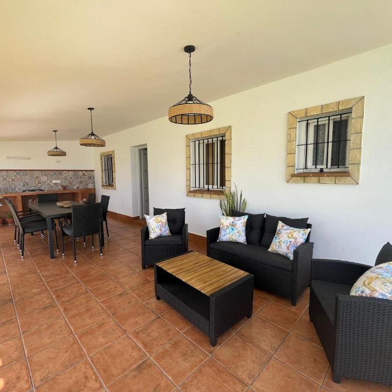 Chalet andaluz con piscina - Casa de 2 dormitorios - 13