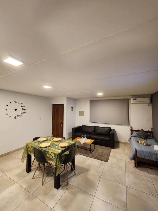 Depto nuevo excelente ubicación con cochera - Apartamento de 2 dormitorios - 10