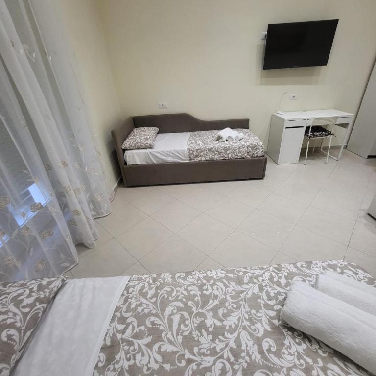 Re Umberto 311 - Appartamento con 2 Camere da Letto - 9