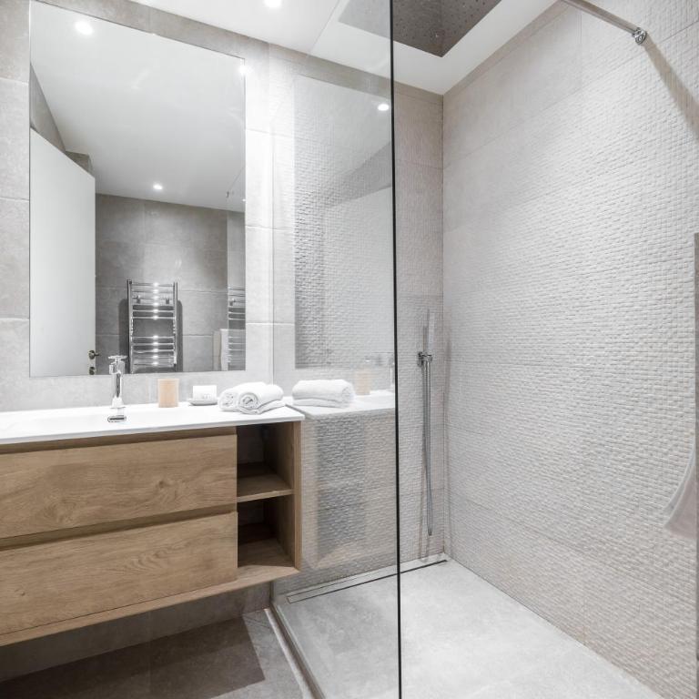 Apartment Matisse 100m Near The Sea - Happy Rentals - One-Bedroom Apartment - 5