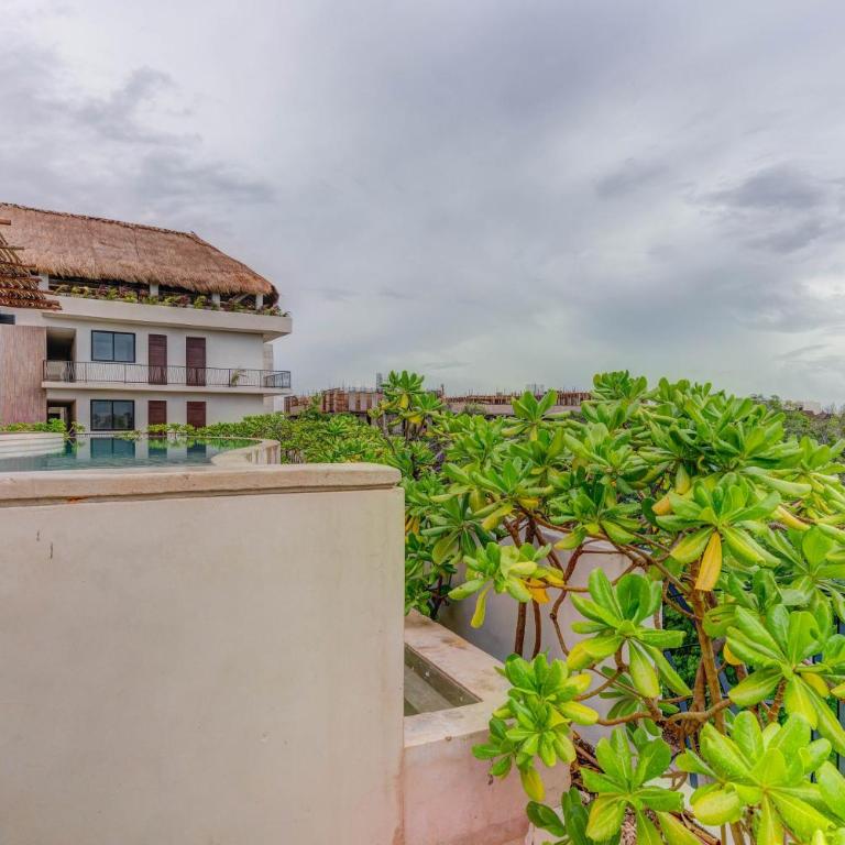 Paradise in Tulum PH with Jacuzzi and Stunning Views - Three-Bedroom Apartment - 2