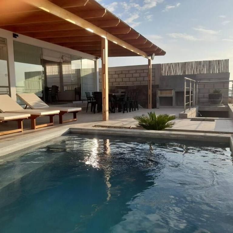La Casa de David - Four-Bedroom House - 21