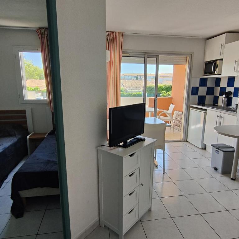 Appartement Bord de Mer - Climatisation, Balcon, Parking et Piscine - FR-1-801-3 - Appartamento - 1