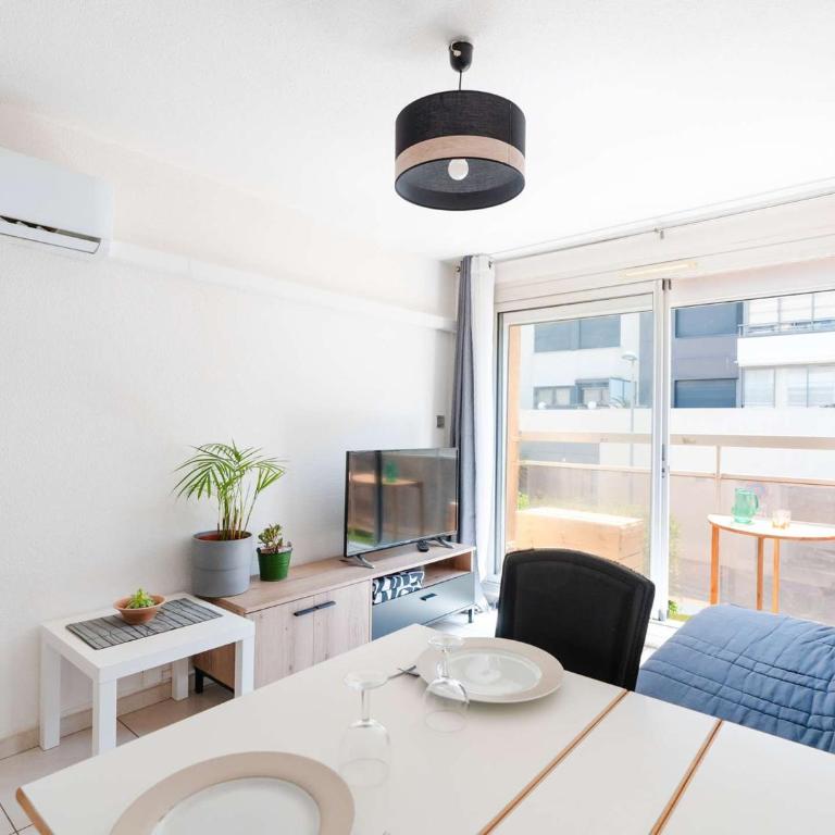 Studio cabine climatisé près de la plage avec parking à Narbonne - FR-1-409-274 - Studio - 1