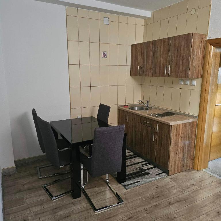 Apartment Savanovic - Apartman - 9