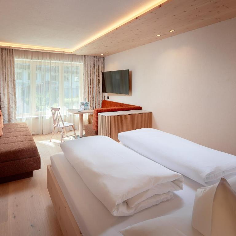 Hotel Neue Post - 4 Sterne Superior - Junior Suite (3 Erwachsene) - 3