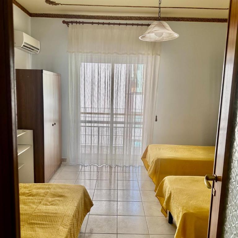 YELLOW HOUSE - Appartamento con 2 Camere da Letto - 7