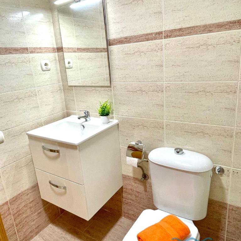 APARTBEACH GOLDEN I MUY LUMINOSO JUNTO PLAYA y CLIMATIZADO - Apartamento con vistas a la piscina - 19
