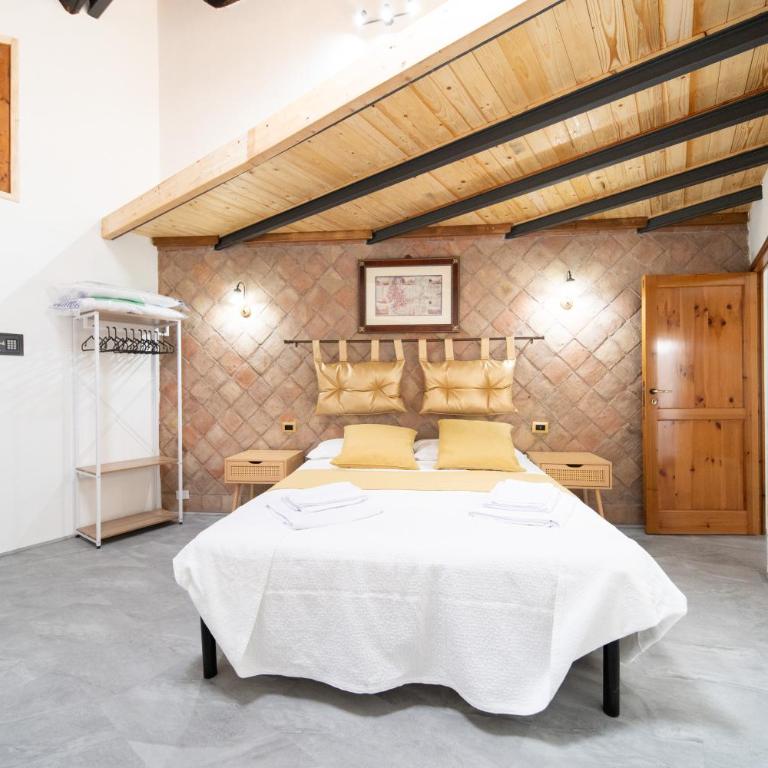 VOLCANO'S SUITE - MANDORLO - The First Eco - Chic Suite in Sicily - Appartamento con 1 Camera da Letto - 2