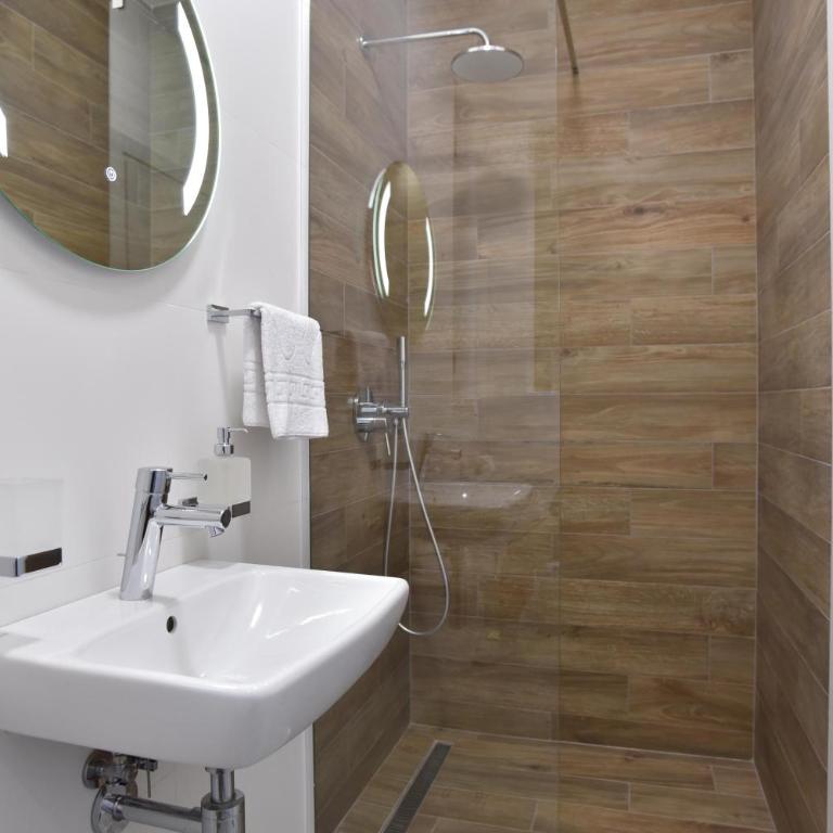 Residenza Apartments - Deluxe Apartment mit 2 Schlafzimmern - 30