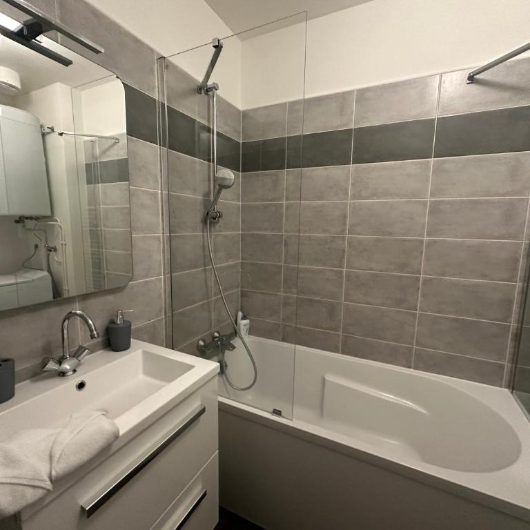 Orléans - Appartement T2 avec parking privé - Douce Harmonie - Apartamento de 1 dormitorio - 15