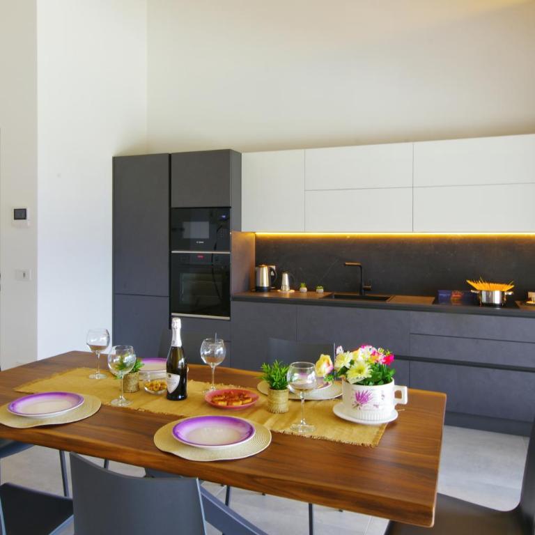 La Terrazza sul Lago - Appartamento con 2 Camere da Letto e Vista Lago - 5