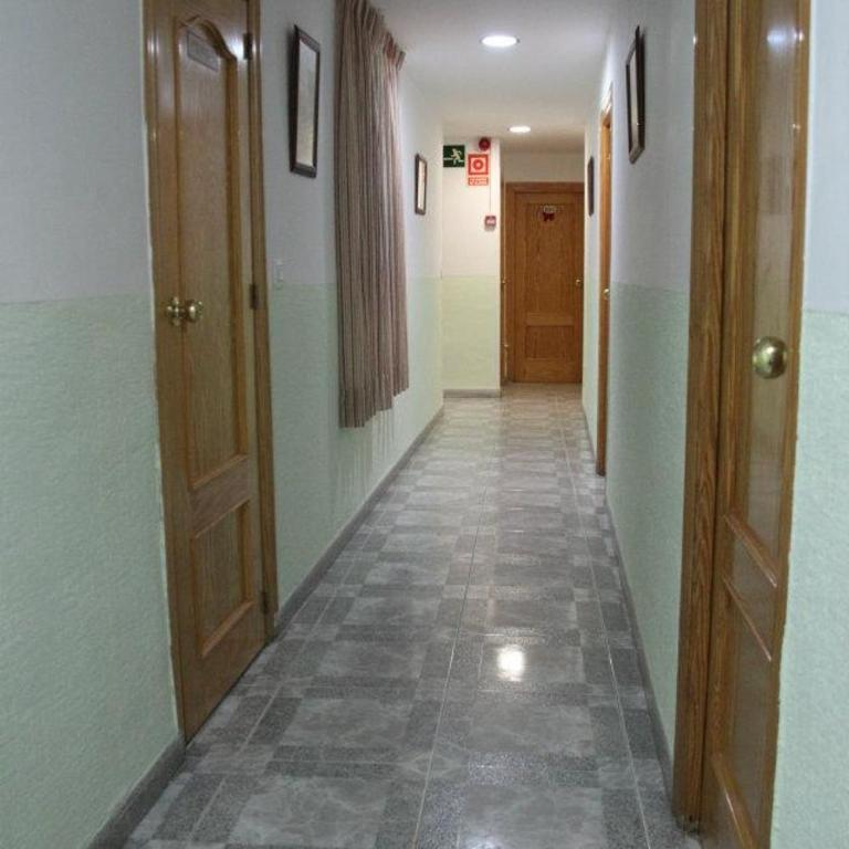 Hostal Maribel - Habitación Cuádruple Estándar - 1