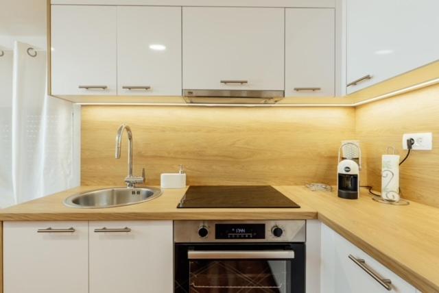 Vasiljevic Grand Apartment - Three-Bedroom Apartment - 14