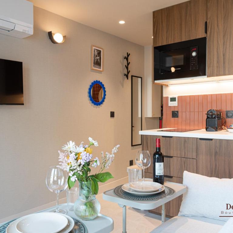 Montparnasse Central Studio with AC 11 to 14m2 in a prime location - Studio avec Canapé-Lit - 11