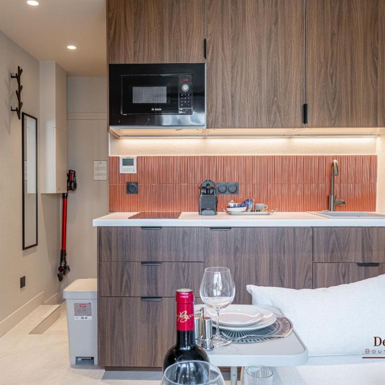 Montparnasse Central Studio with AC 11 to 14m2 in a prime location - Studio avec Canapé-Lit - 4
