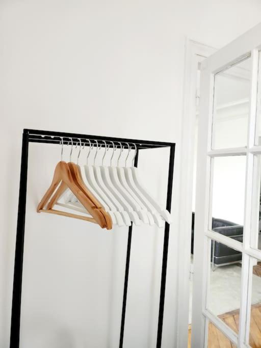Pic de Nôtre Dame, Charming Suites Paris - Appartement 2 Chambres Deluxe avec Balcon - 20
