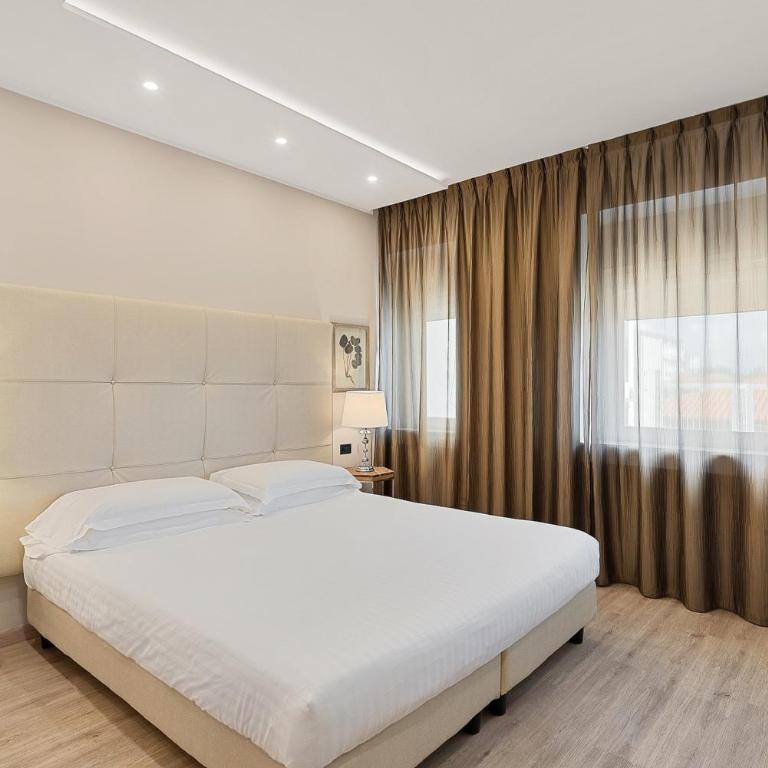 Hotel Excelsior - Suite con 2 Camere da Letto - 6