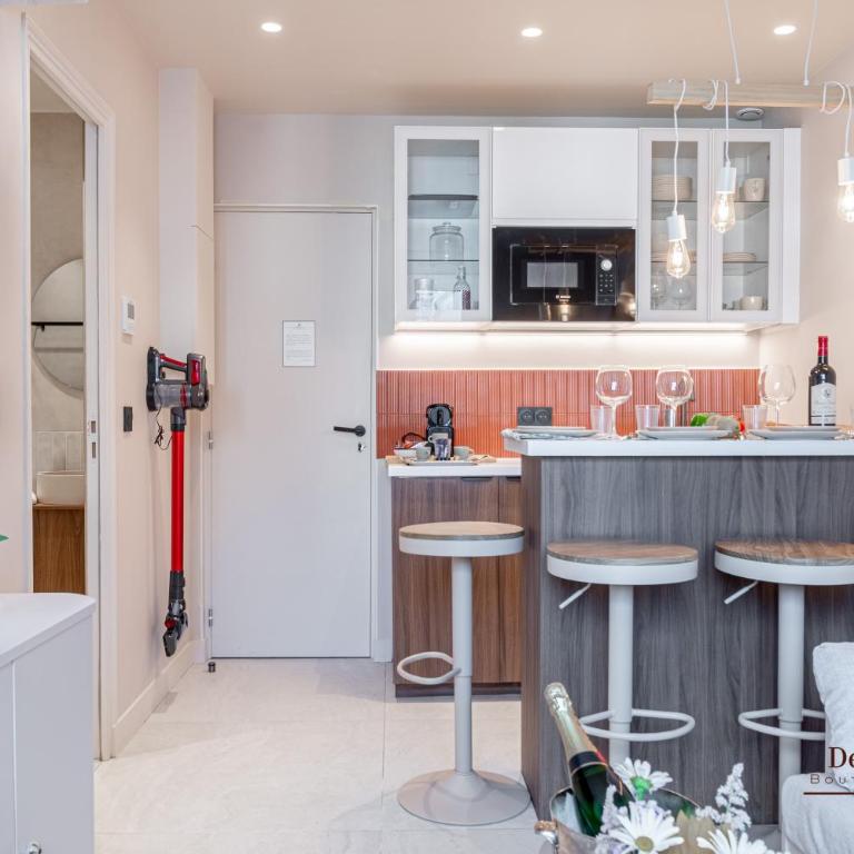 Montparnasse AC appartment in a prime location 22 -36M2 - Appartement 1 Chambre avec Baignoire Spa - 15