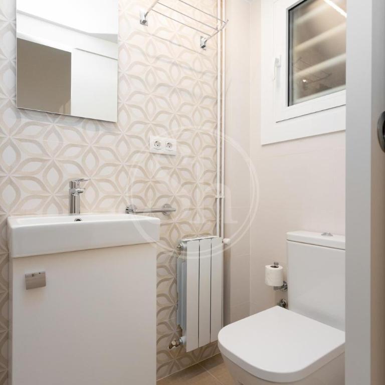 Apartamento Familiar junto a Hospital Clinic - Three-Bedroom Apartment - 10