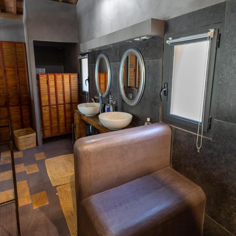 Les Pieds Tanqués - Chambres d'hôtes - Calanque à pieds - Chambre Double avec Baignoire Spa - 13