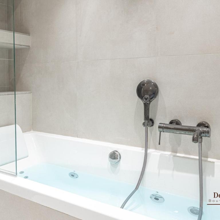 Montparnasse- Hot tub and AC Cosy apartment a prime location 40m2 - Appartement 2 Chambres - 16