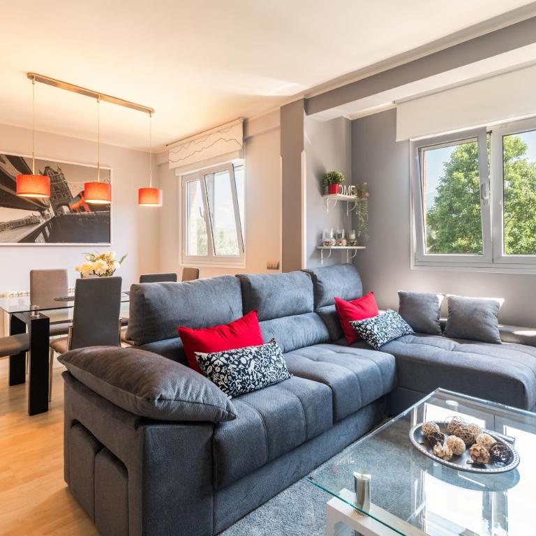 Marina, apartamento a 900 m de la playa en Llanes VUT-2725-AS - Three-Bedroom Apartment - 1