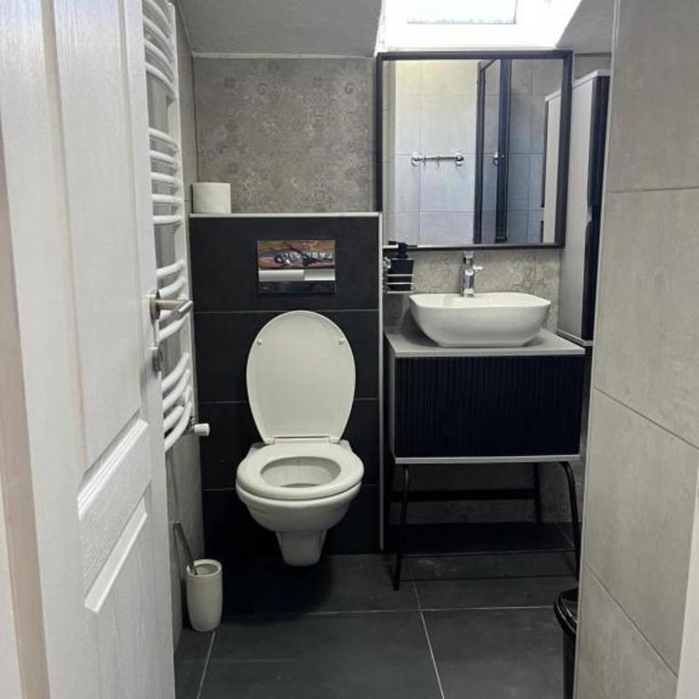 DeFakto - One-Bedroom Apartment - 25