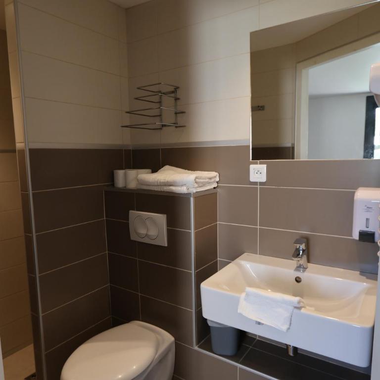 Brit Hotel Montpellier Euromédecine - Chambre Double Supérieure - 5