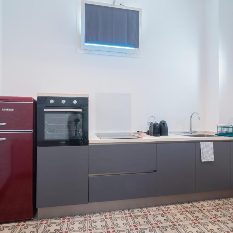 LOTUS APARTMENT Full Kitchen & Balcony in Lecce Historic Centre - One-Bedroom Apartment - 7