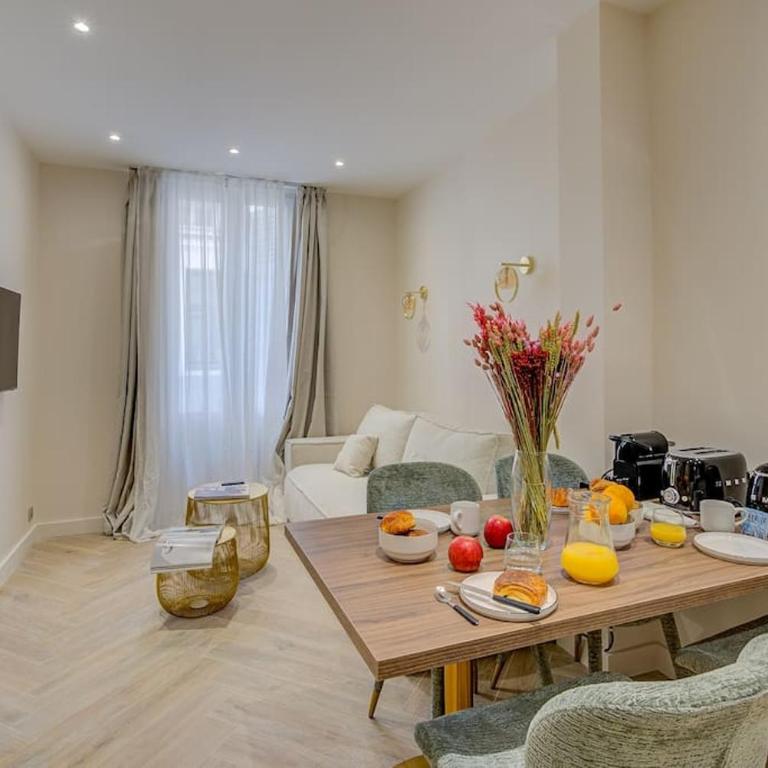 Peaceful Getaway near Marais - with AC - One-Bedroom Apartment - 11