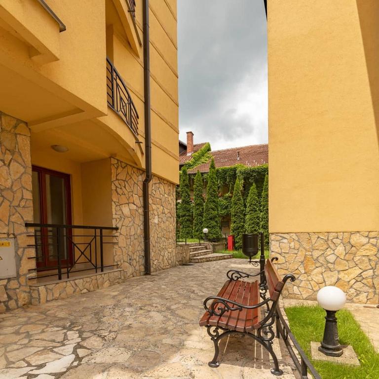 Apartman In Lux - One-Bedroom Apartment with Terrace - 6