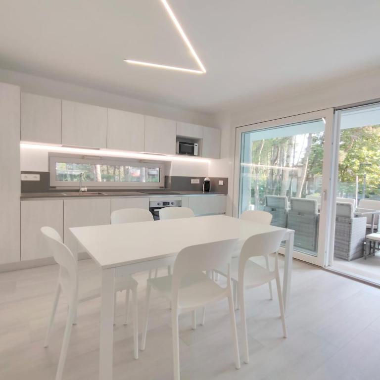 CRYSTAL Apartments DELUXE - Appartamento con 2 Camere da Letto e Terrazza - 3