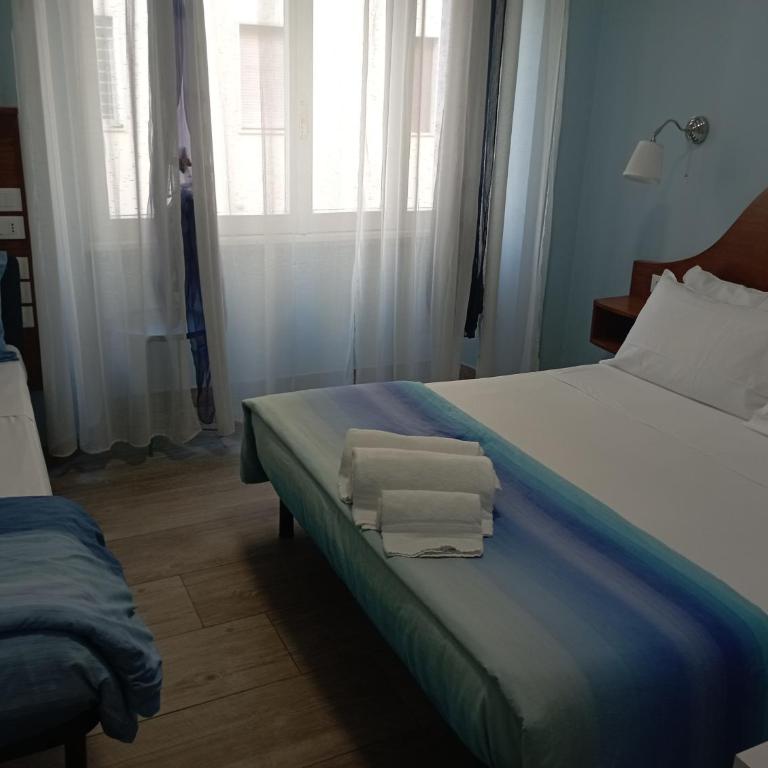 NEW PARADISE - Classic Triple Room - 15