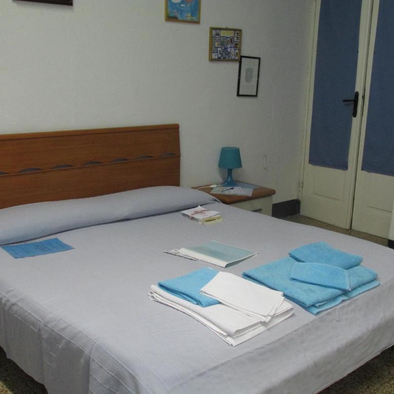 Guest House Erika - Camera Quadrupla con Bagno Privato - 7