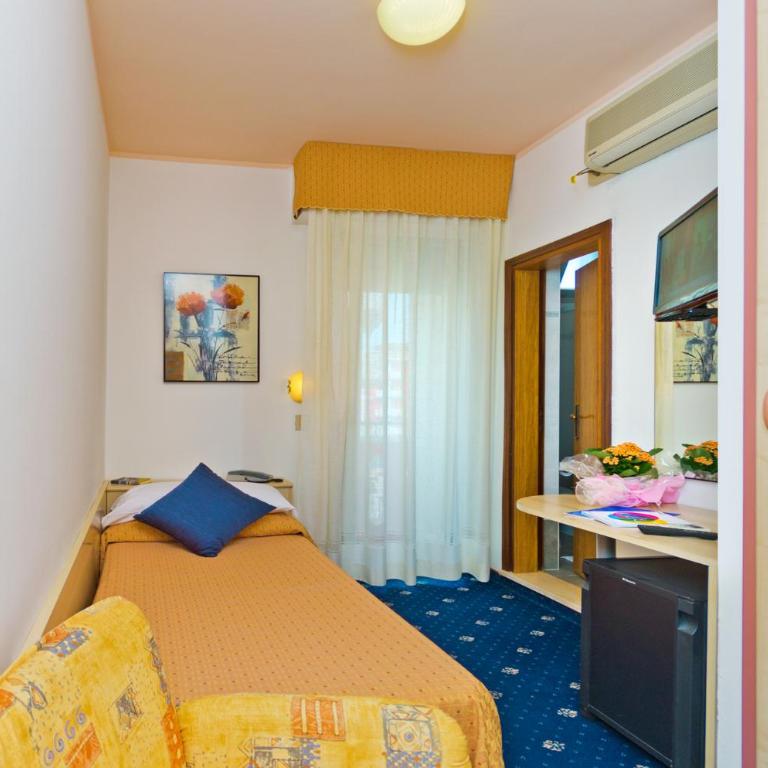 Hotel Victoria - Camera Singola con Balcone - 1