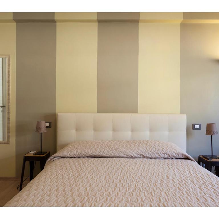 Alex's Guest House - Camera Deluxe - 1