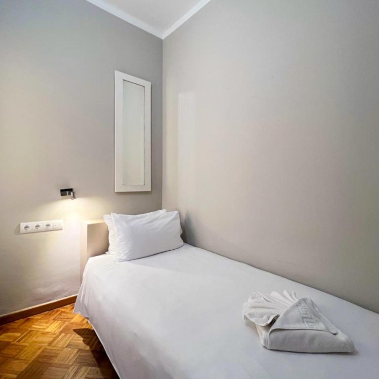 Stay U-nique Apartment Gran Via V - Four-Bedroom Apartment - 15